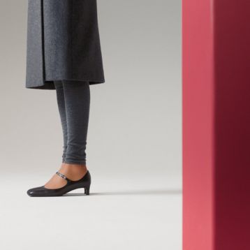*HERMES*ストラップ パンプス リリベス 40 ブラック Lilibeth 40 Lilibeth 40 pump | Hermès Canada